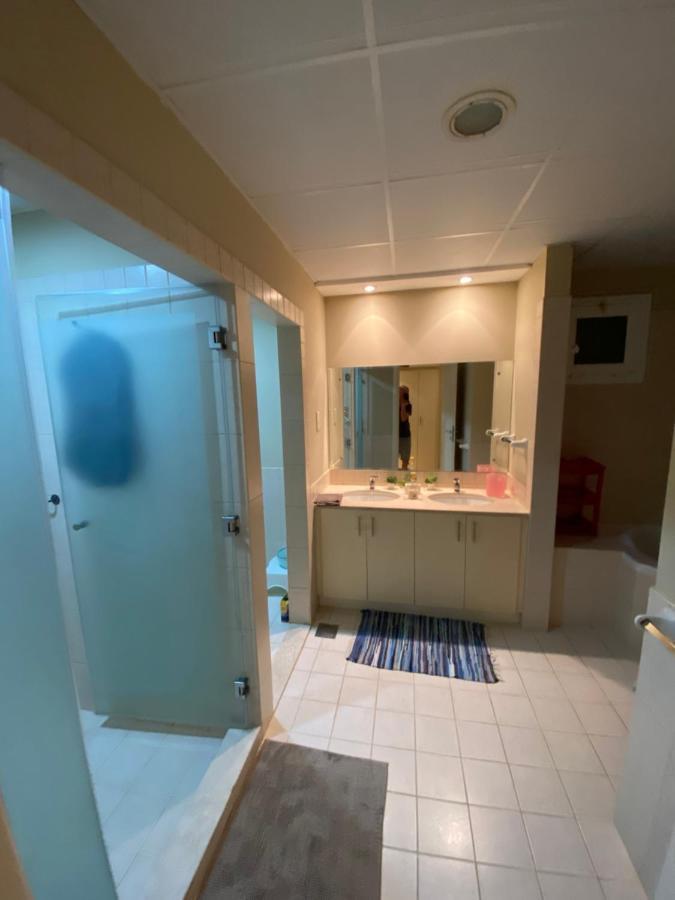 Spacious 4-Bedroom Villa, Children Friendly ドバイ エクステリア 写真
